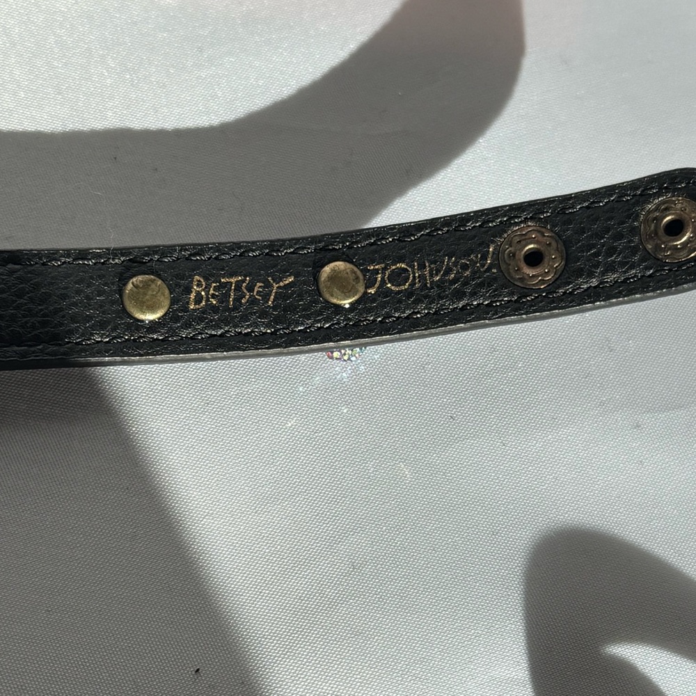 Betsey Johnson Faux Stone Pave Skull Leather Snap Bracelet - Picture 9 of 10